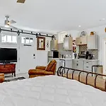 Drayton Place Carriage Unit 1